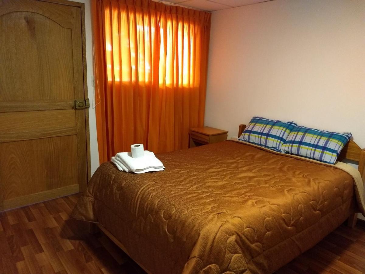 Hostal Chelitos Backpacker *