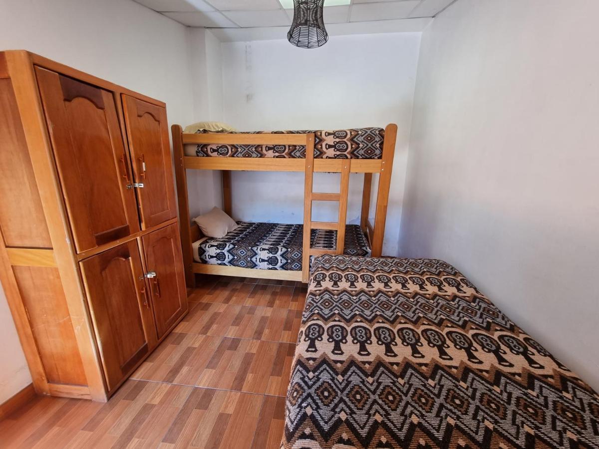 Chelitos Backpacker Hostal